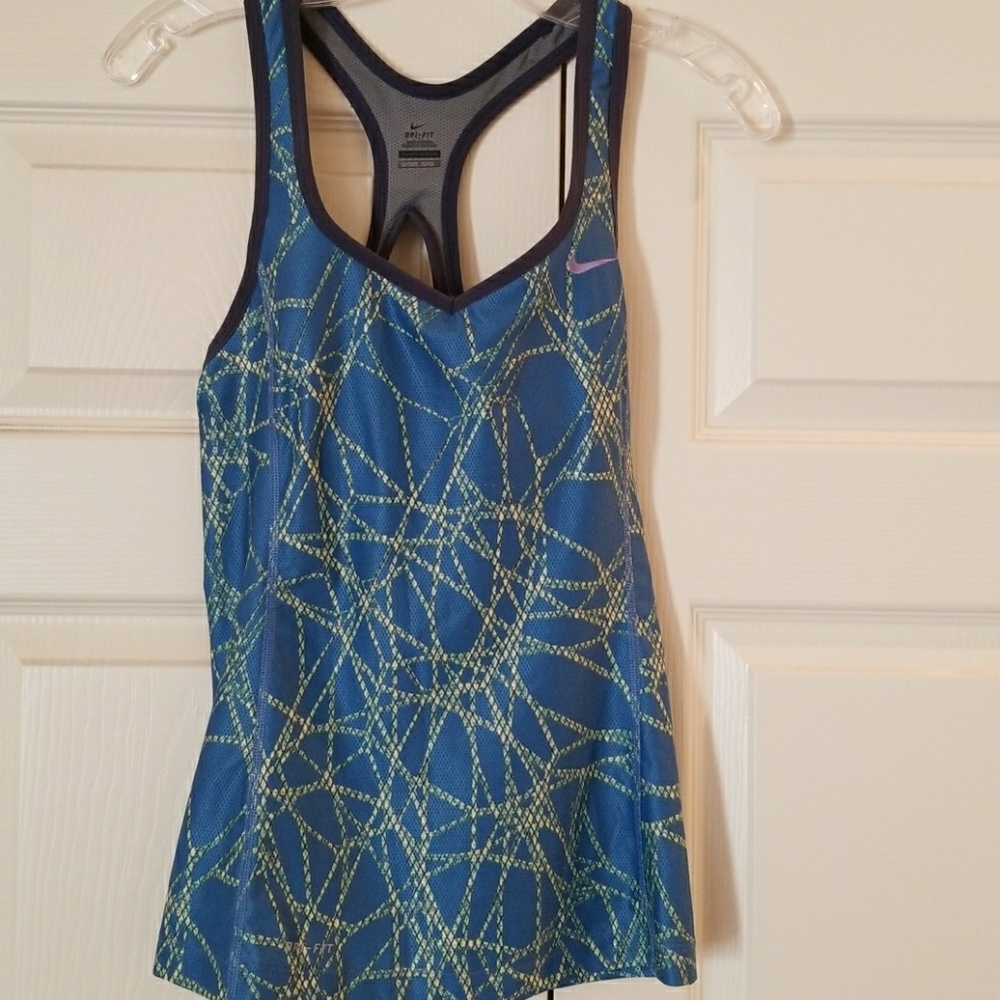 Nike dri fit BNWT